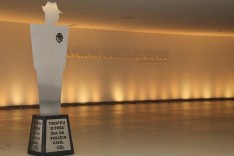 Troféu O Tira é entregue a policiais civis